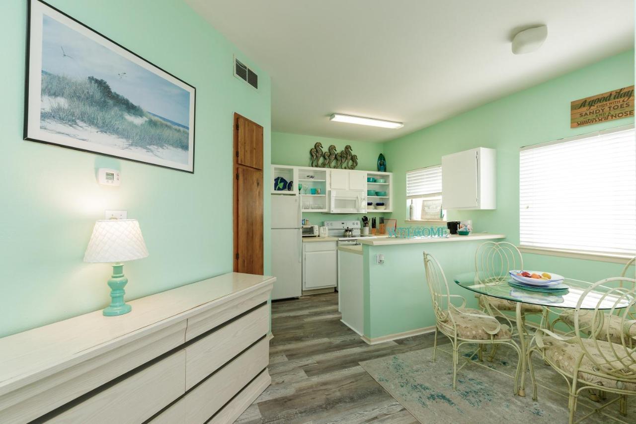 Affordable Family Condo -Walking Distance To Beach By Mustang Island, Sleeps Four, 2025 Traveler Award Корпус-Кристи Экстерьер фото